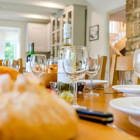 4 Bed In Grassington 92954 Holiday home *